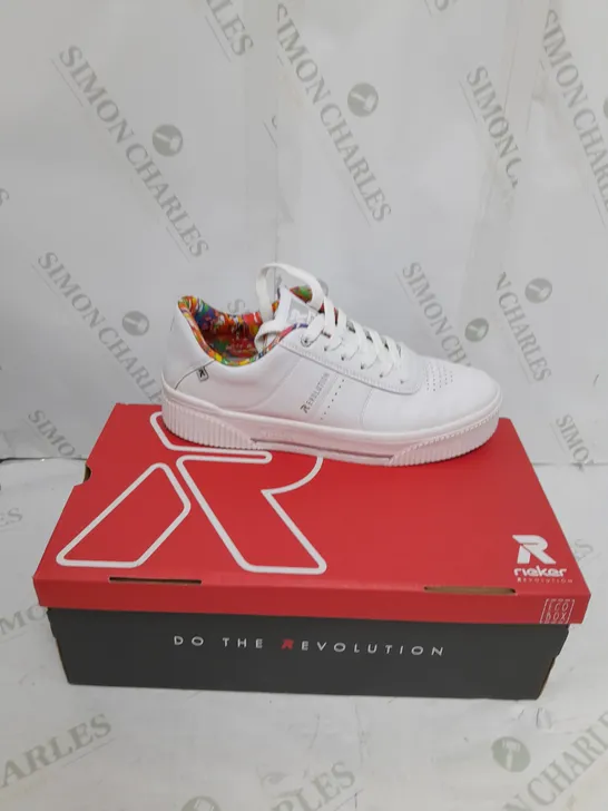 BOXED PAIR OF RIEKER WHITE TRAINER SIZE 6.5