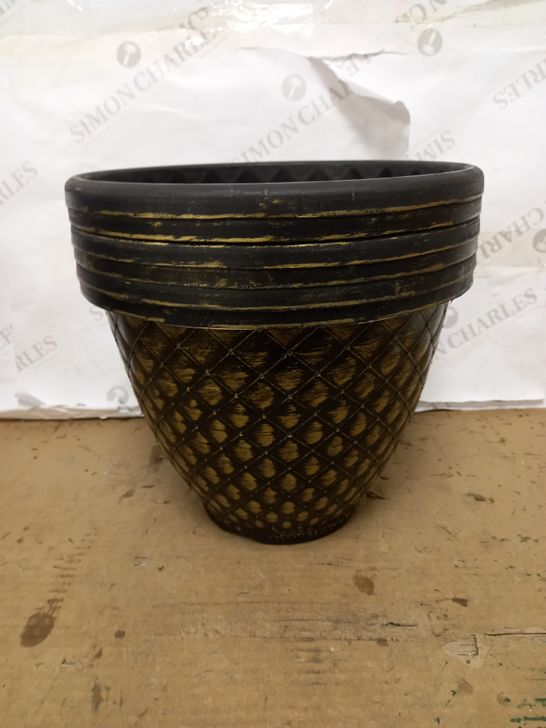  PACK OF 6 X 11 INCH (27CM) PINECONE PLANTERS RRP £25