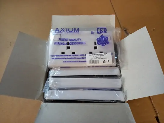 LOT OF 4 AXIOM SOCKET CONVERTERS 13A