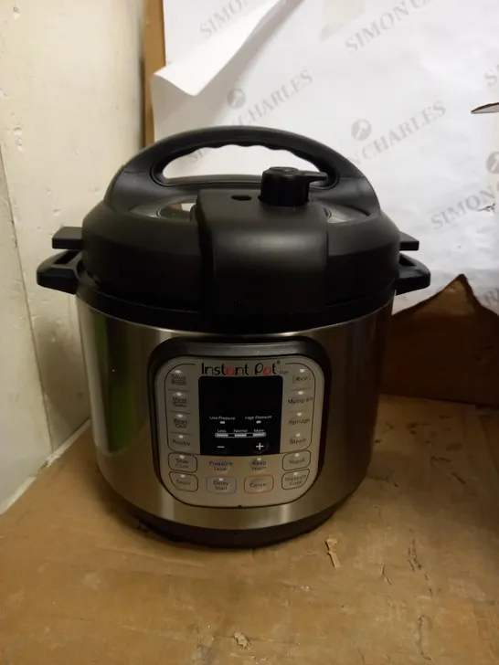 INSTANT POT DUO SMART PRESSURE COOKER