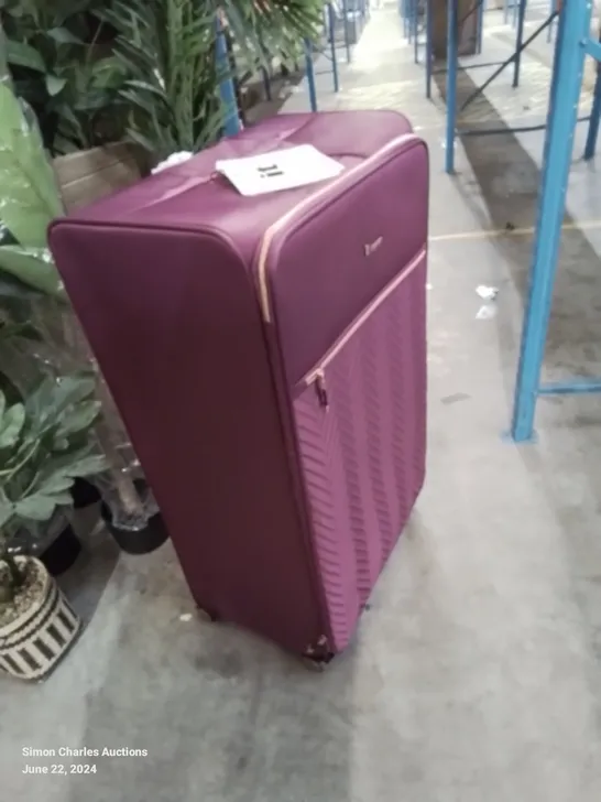 BRAND NEW IT BRAND LARGE LUGGAGE CASE ON WHEELS IN PURPLE AND ROSE PINK WITH LEOPARD PRINT INTERIOR 