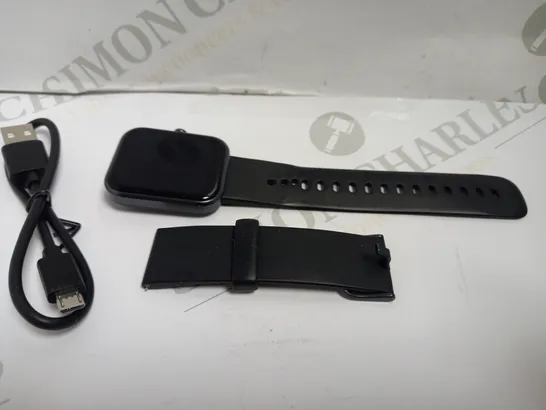 YONMIG SMART WATCH WITH BLACK RUBBER STRAP