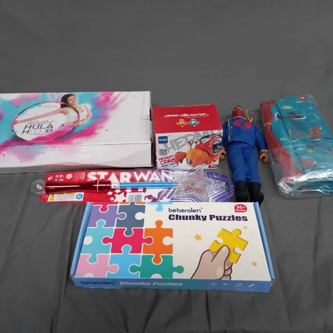 MEDIUM BOX OF ASSORTED TOYS AND GAMES TO INCLUDE JIGSAWS, PICNIC BLANKET AND HULA HOOP