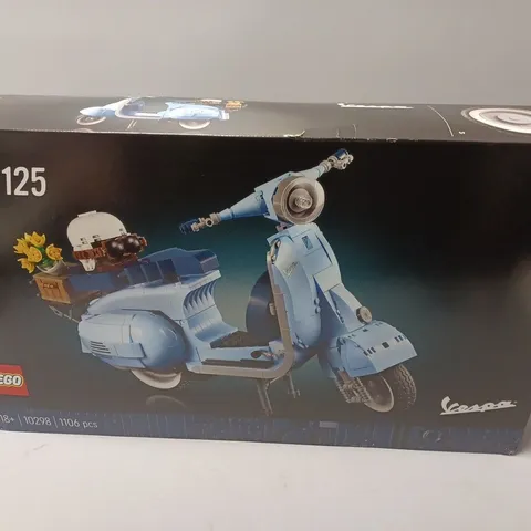 BOXED LEGO VESPA 125 SCOOTER MODEL (SET 10298)