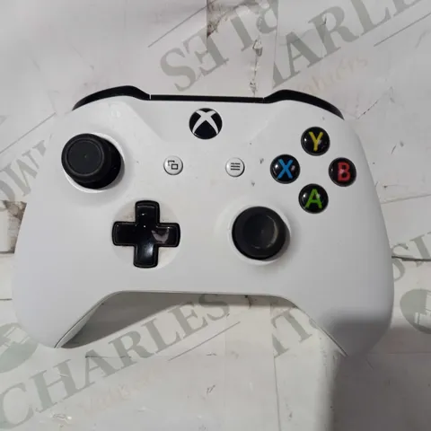 MICROSOFT XBOX ONE WIRELESS CONTROLLER IN WHITE 1708