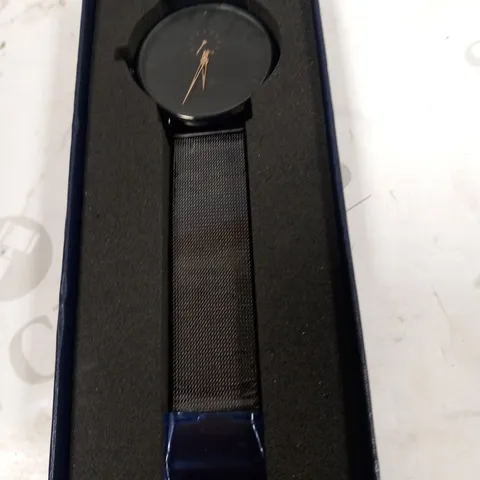 BOXED LIGE WRIST WATCH