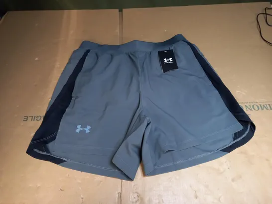 MENS UNDER ARMOUR FITTED SHORTS SIZE L