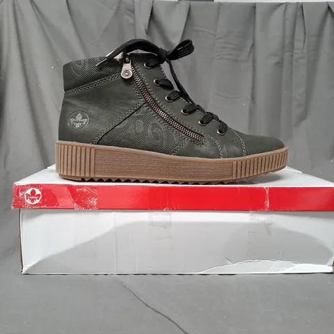 BOXED PAIR OF RIEKER HIGH TOP CUFFED TRAINERS IN KHAKI SIZE 6