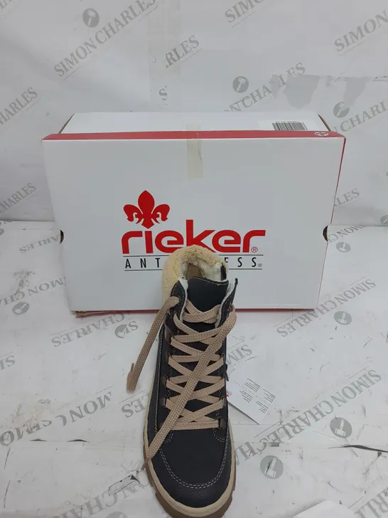 BOXED PAIR OF RIEKER LACE UP CHUNKY BOOTS IN NAVY SIZE 4