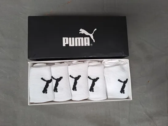 PUMA BOXED SET OF 5 PAIRS OF SOCKS IN WHITE