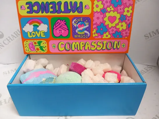 BOXED THE POWER OF LOVE BATH BOMB AND BUBBLE BAR GIFT SET