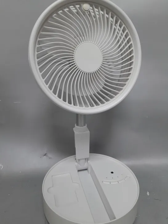 BOXED BELL & HOWELL OSCILLATING FOLDING RECHARGEABLE FAN, WHITE