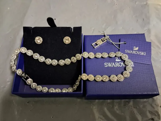 SWAROVSKI EARRINGS AND NECKLACE SET IN GIFT BOX