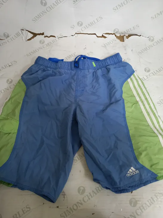 ADIDAS SHORTS IN GREEN & BLUE - LARGE