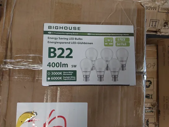 BOX OF BRAND NEW ASSORTED LIGHT BULBS AND ELECTRICALS TO INCLUDE;