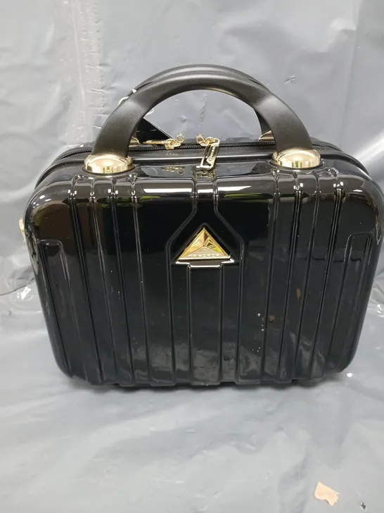 ALLURE ELITE TRAVEL CASE IN BLACK  