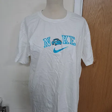 CARS THEMED NIKE TEE SIZE M