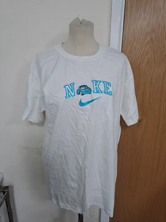 CARS THEMED NIKE TEE SIZE M