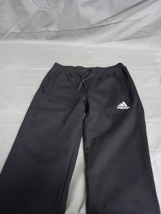 ADIDAS SWEATPANTS IN BLACK - XL