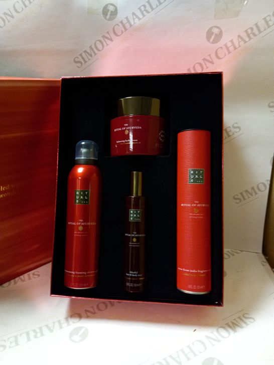 RITUALS GIFT SET FOR WOMEN FROM THE RITUAL OF AYURVEDA