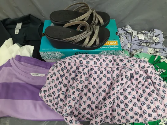 BOX OF APPROXIMATELY 15 ASSORTED CLOTHING ITEMS IN VARIOUS STYLES, COLOURS AND SIZES TO INCLUDE TOPS, BAGS, SHOES ETC