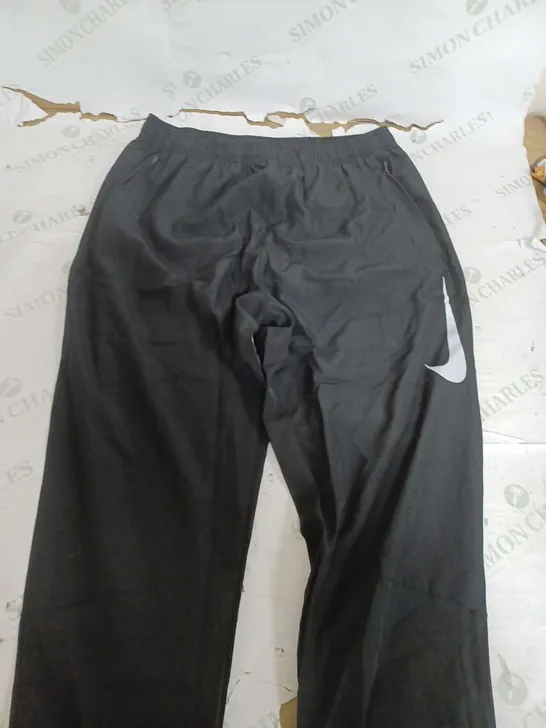 NIKE DRI FIT STANDARD FIT BLACK TROUSER - LARGE