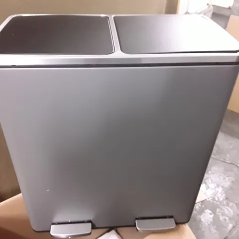 LARGE 2-COMPARTMENT PEDAL BIN