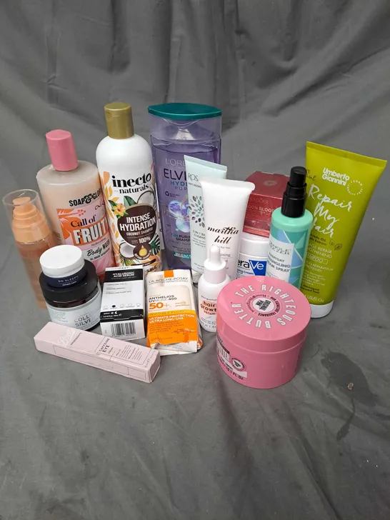 APPROXIMATELY 20 ASSORTED COSMETIC PRODUCTS TO INCLUDE THEINKEYLIST HYALURONIC ACID SERUM, ROSALIQUE 3IN1 BALM CLEANSER, CERAVE MOISTURISING CREAM ETC