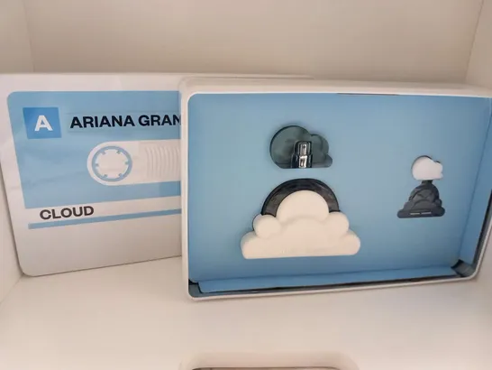 BOXED ARIANA GRANDE FRAGRANCES CLOUD GIFT TIN