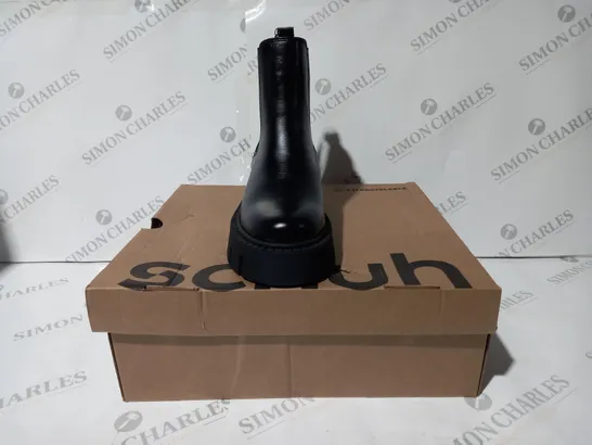 BOXED PAIR OF SCHUH CHUNKY CHELSEA BOOTS IN BLACK EU SIZE 38