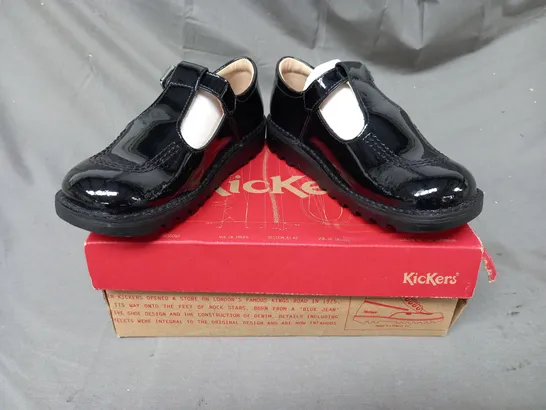 BOXED PAIR OF KICKERS SHOES IN GLOSSY BLACK EU SIZE 34