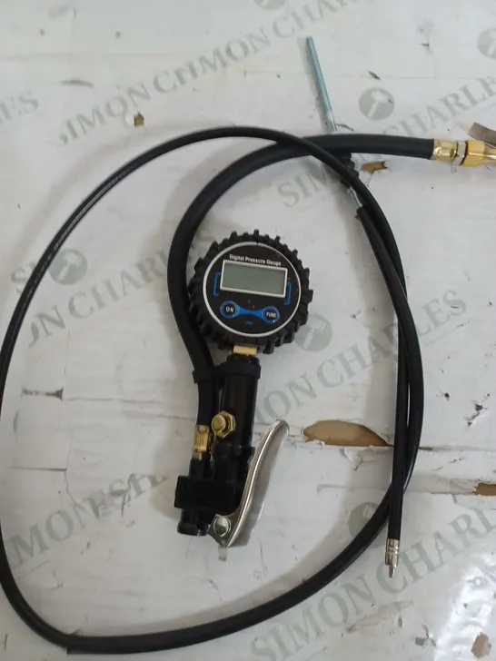 DIGITAL PRESSURE GAUGE 