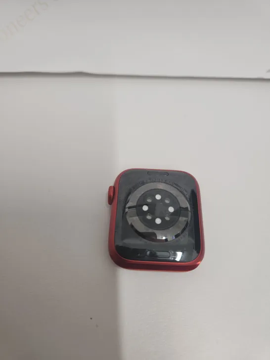 UNBOXED APPLE WATCH SERIES 6 40MM RED - NO STRAP