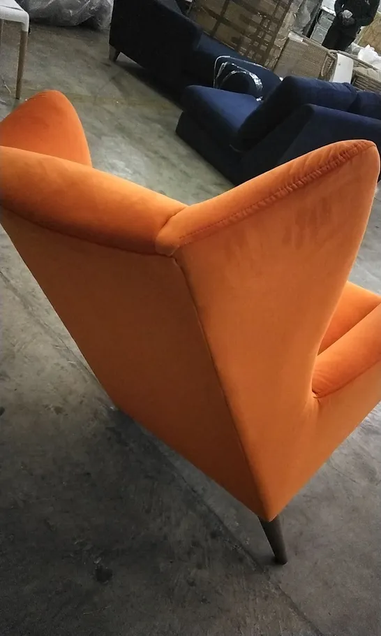 QUALITY DESIGNER LOUNGE CO ARMCHAIR IN BRIGHT ORANGE PLUSH FABRIC 