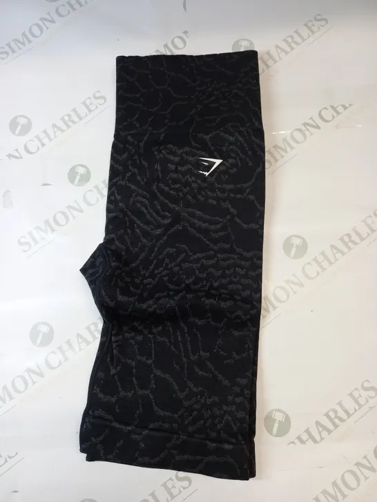 GYMSHARK TRAINING SHORTS IN BLACK SIZE SMALL