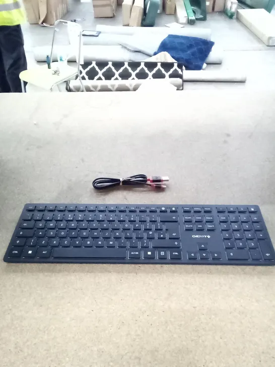 BOXED CHERRY KW 9100 SLIM BLUETOOTH KEYBOARD 