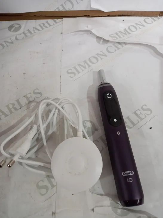 ORAL-B IO SERIES 8 