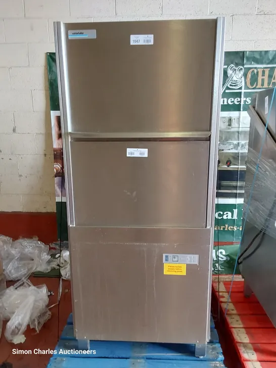 WINTERHALTER COMMERCIAL DISHWASHER 