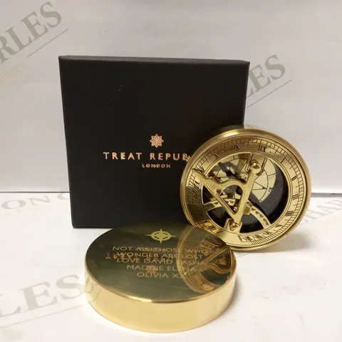 ICONIC ADVENTURER'S SUNDIAL COMPASS - PERSONALISED LID