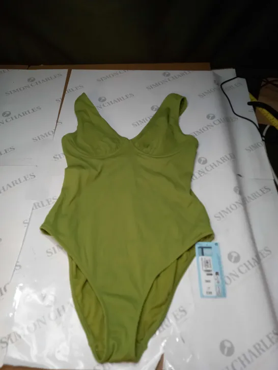 M&S PLUNGE SWIMSUIT 36D