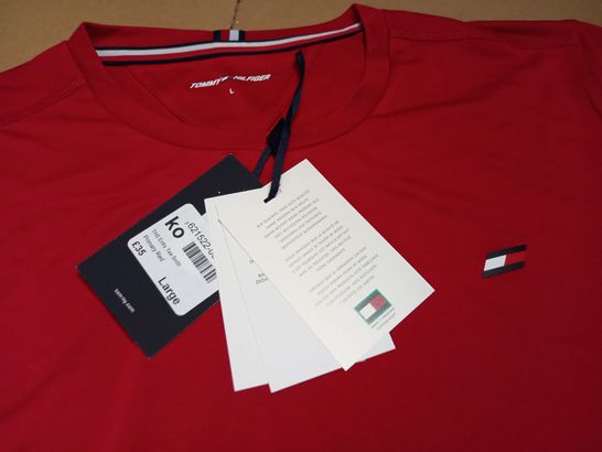 TOMMY HILFIGER RED ENTRY TEE - L