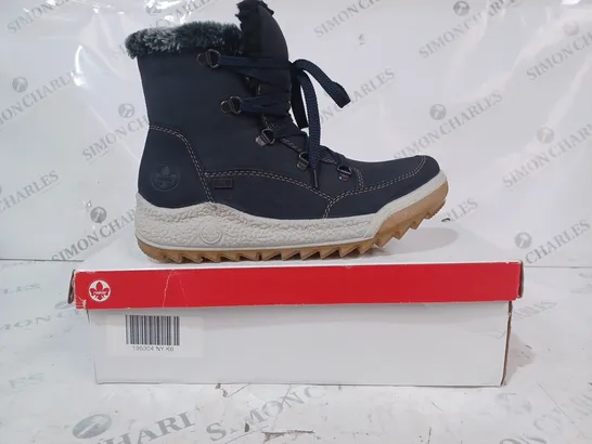 BOXED PAIR OF RIEKER WARM HIKING BOOTS, NAVY - SIZE 6 