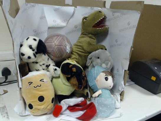 6 ASSORTED CUDDLY TOYS TO INCLUDE LARGE T-REX, SAUSAGE DOG AND BUNNY RABBIT