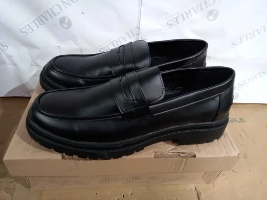 NEW LOOK CHUNKY PENNY LOAFERS IN BLACK SIZE 10