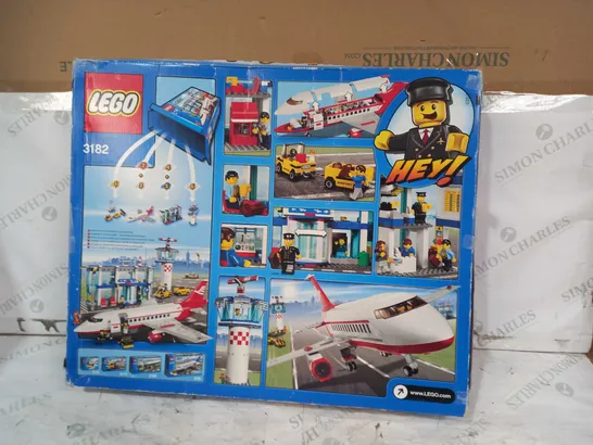 LEGO CITY 3182 AIRPORT SET