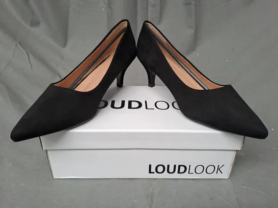 BOXED PAIR OF LOUDLOOK POINTED TOE LOW HEELED SHOES IN BLACK EU SIZE 38