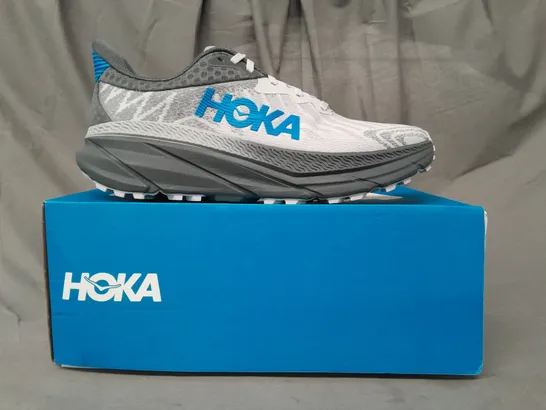 BOXED PAIR OF HOKA CHALLENGER ATR 7 SHOES IN GREY/BLUE UK SIZE 9