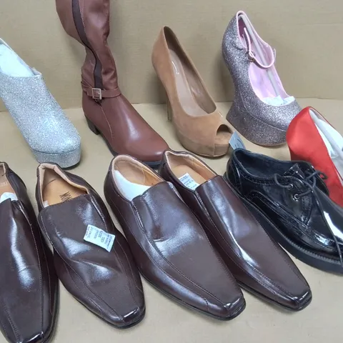 LOT OF 10 ASSORTED PAIRS OF SHOES TO INCLUDE CASANDRA AND ENVY - VARIOUS SIZES