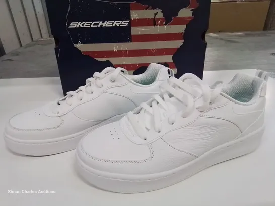 BOXED PAIR OF SKECHERS WHITE LEATHER TRAINERS - UK 6