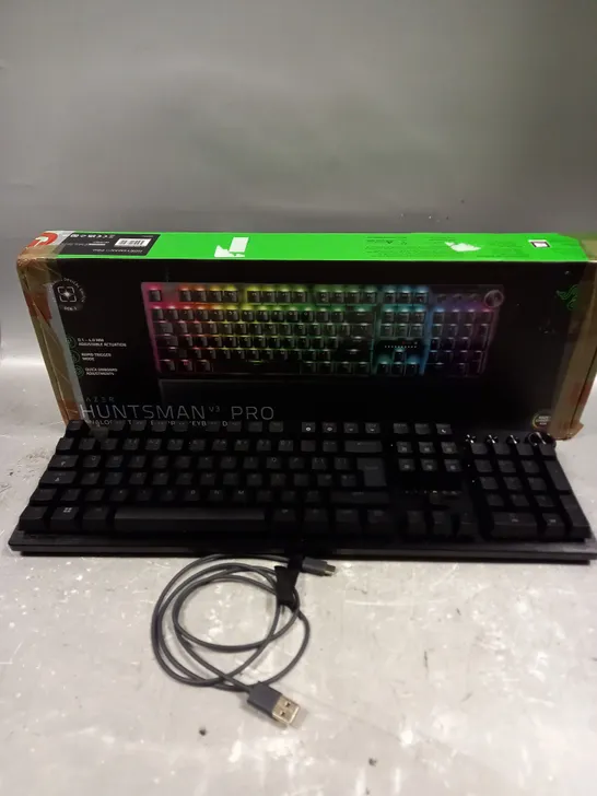 BOXED RAZER HUNTSMAN V3 PRO OPTICAL KEYBOARD 